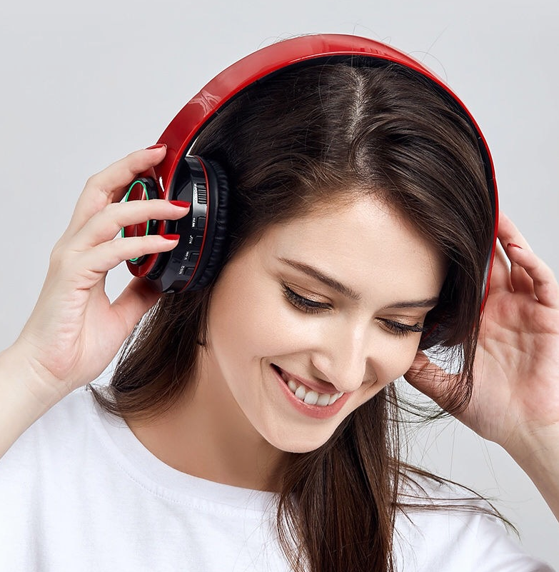 The Perfect Part Super Bass Bluetooth Headphones LED Light
