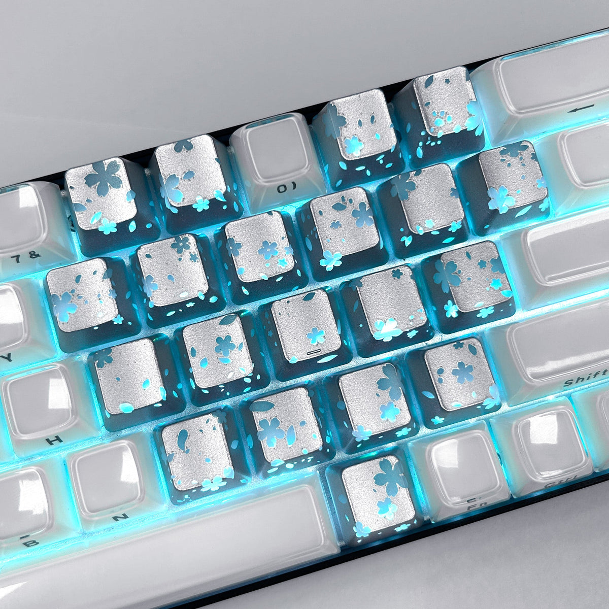 FlutterBloom Heart Layout 21-Key Artisan Keycap Set XVX