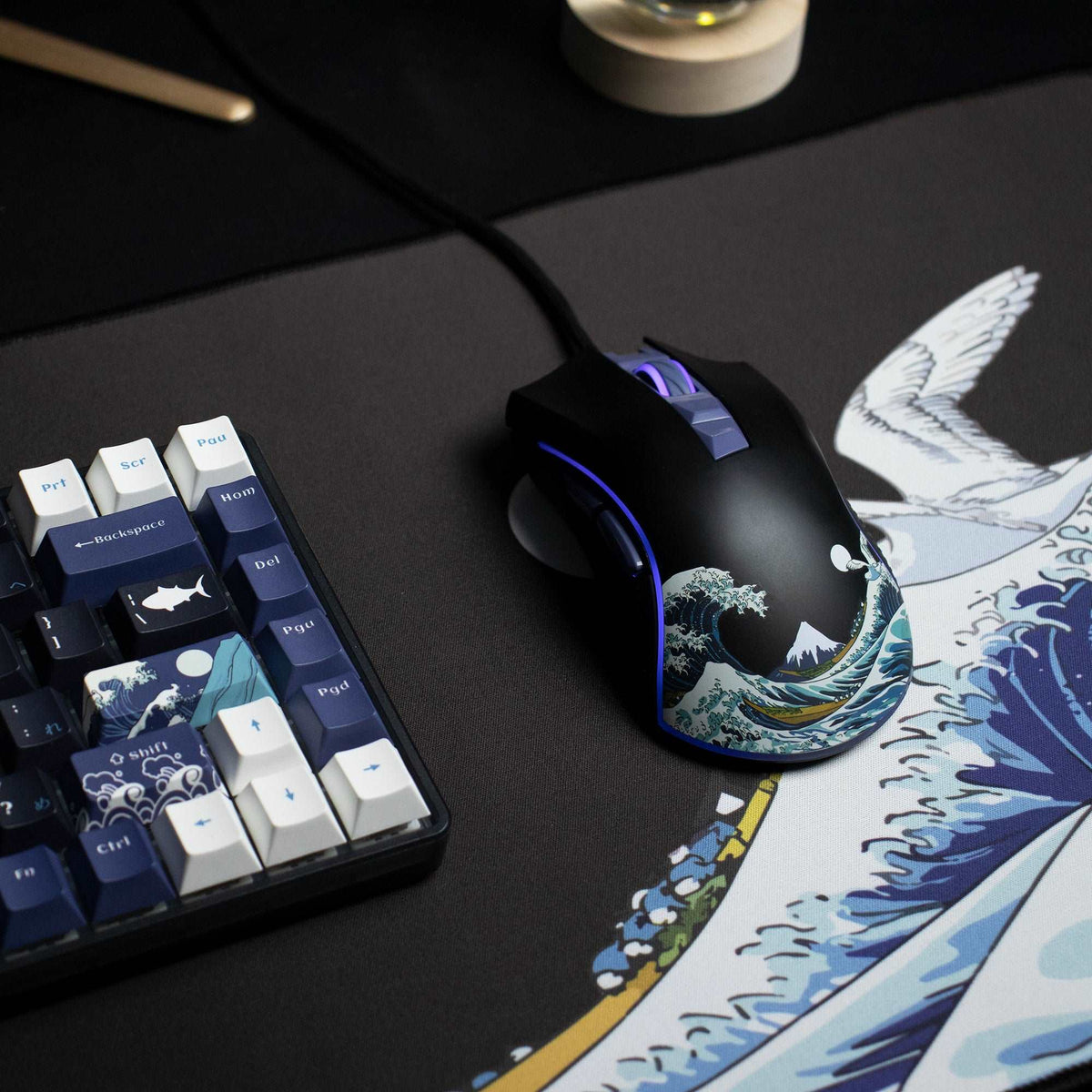 Kanagawa Themed Programmable Wired Gaming Mouse 7 Buttons XVX G705