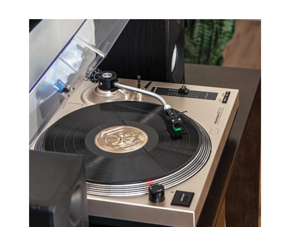 Crosley C100BT 2-Speed Bluetooth  Turntable, Champagne-NEW