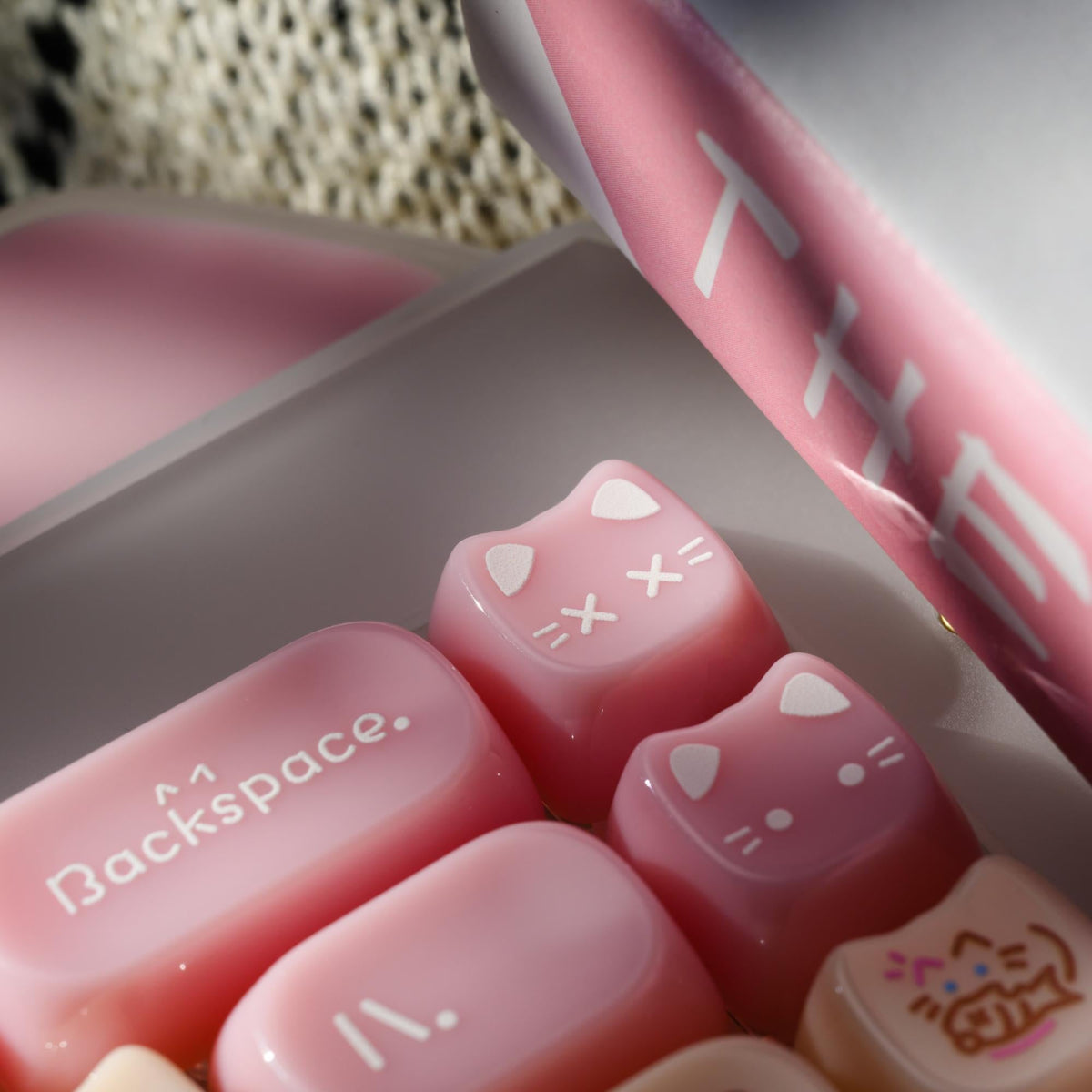XVX AcriCat Wireless Acrylic Mechanical Keyboard C67 Model