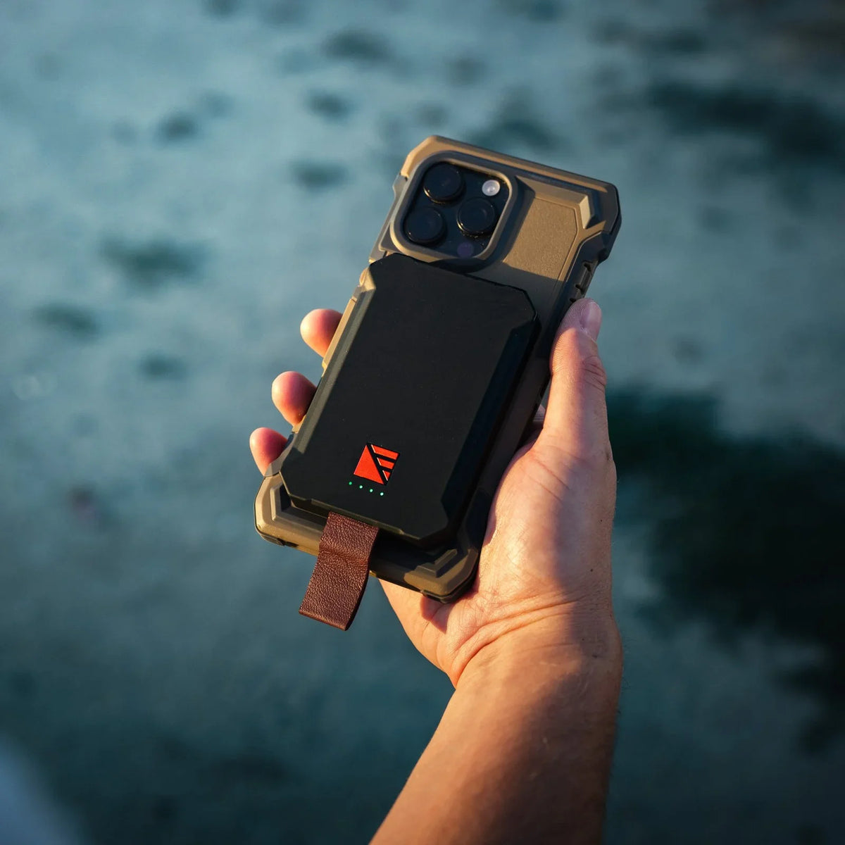 Poseidon Nano Waterproof MagSafe-Ready Power Bank