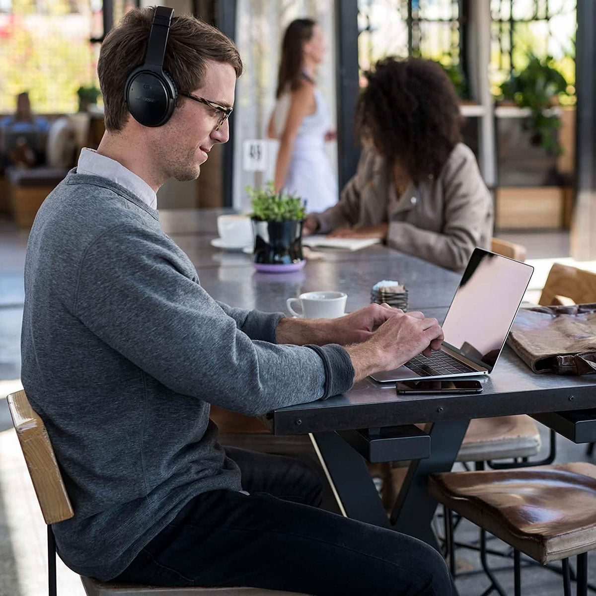 Wireless Bluetooth Noise Cancelling Headphones Bose QuietComfort 35 II